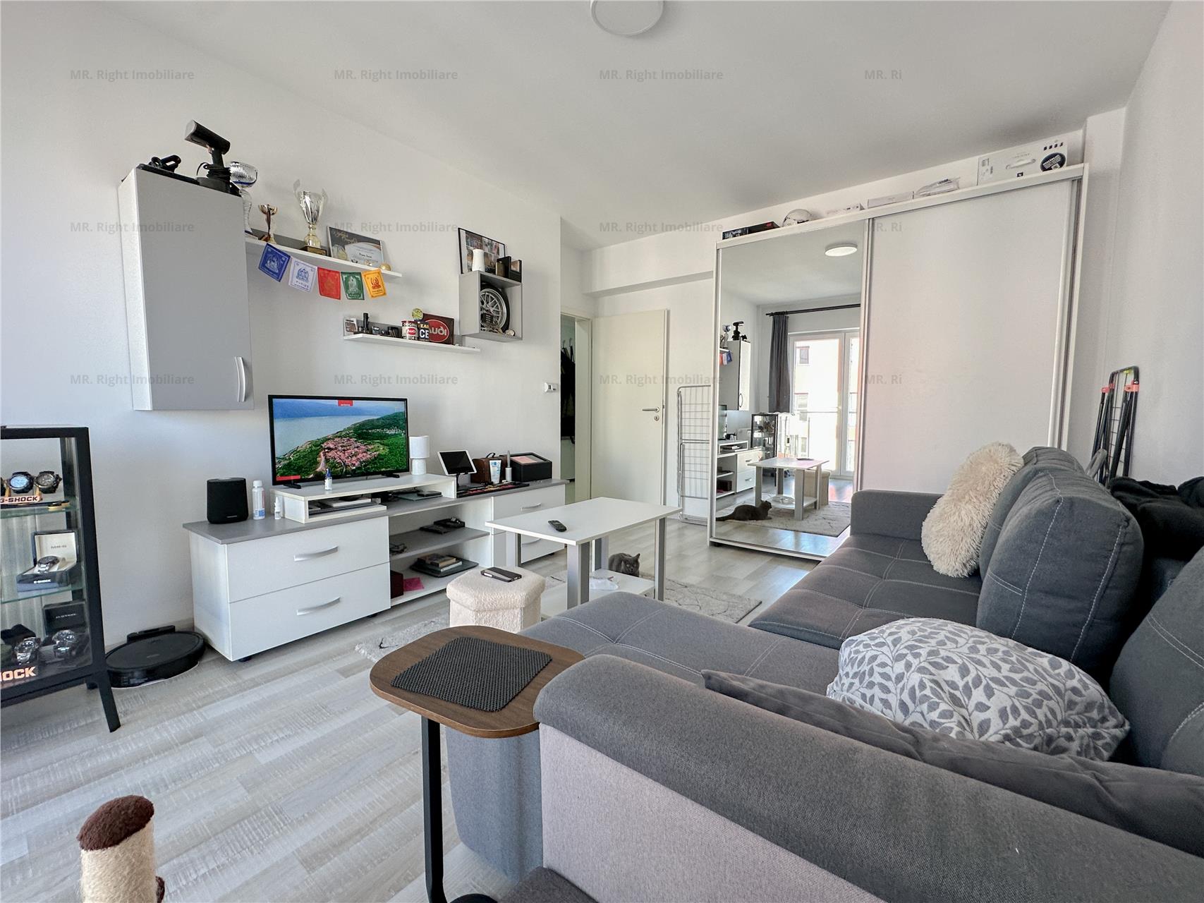 Garsoniera spatioasa | Parcare privata si Boxa | Tractorul