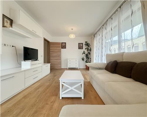 Apartament lux 3 camere Cosmopolit zona Centrala