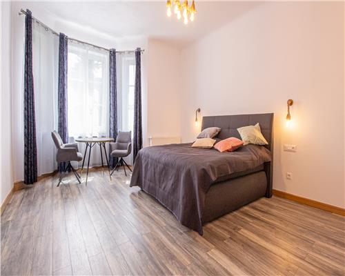 Apartament 3 camere | Gradina proprie | parcare | terasa interioara