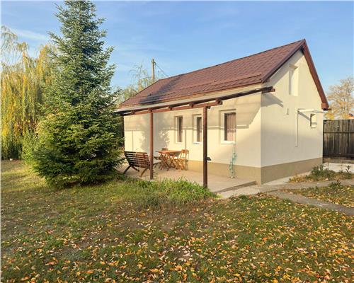 Casa cocheta 2 camere si curte superba Harman