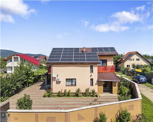 Casa/ Vila superba cu 5 camere si 922 mp teren Harman Brasov
